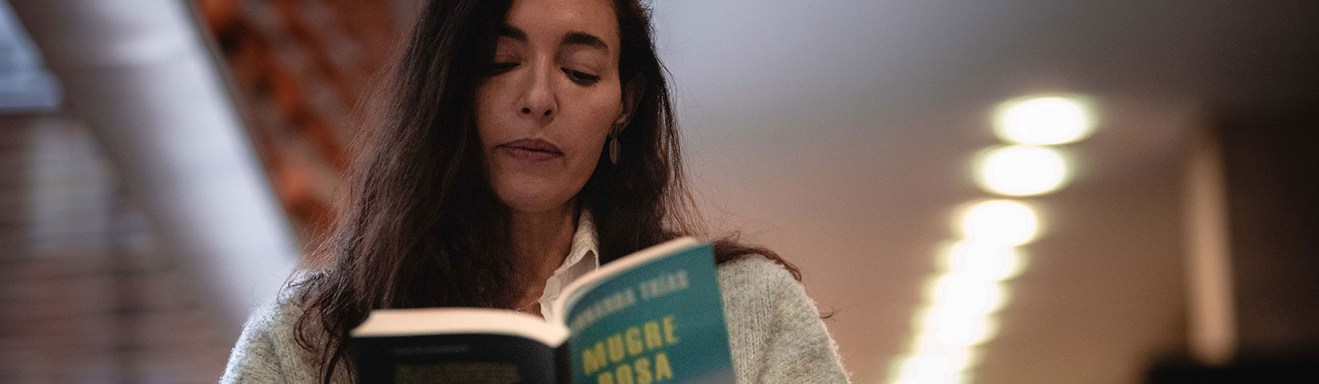Fernanda Trías lee su novela 'Mugre Rosa'