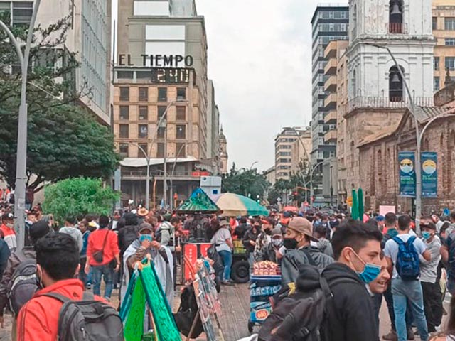 Una protesta en las calles del centro de Bogotá